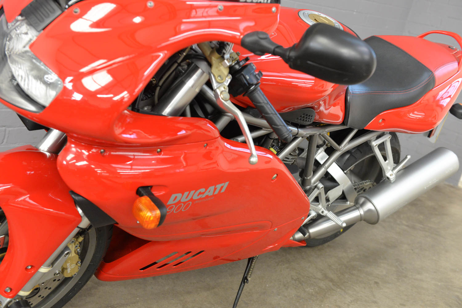 2001 Ducati 900 SS ie