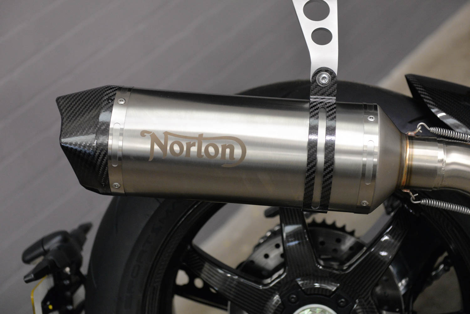 2023 Norton V4 SV Carbon