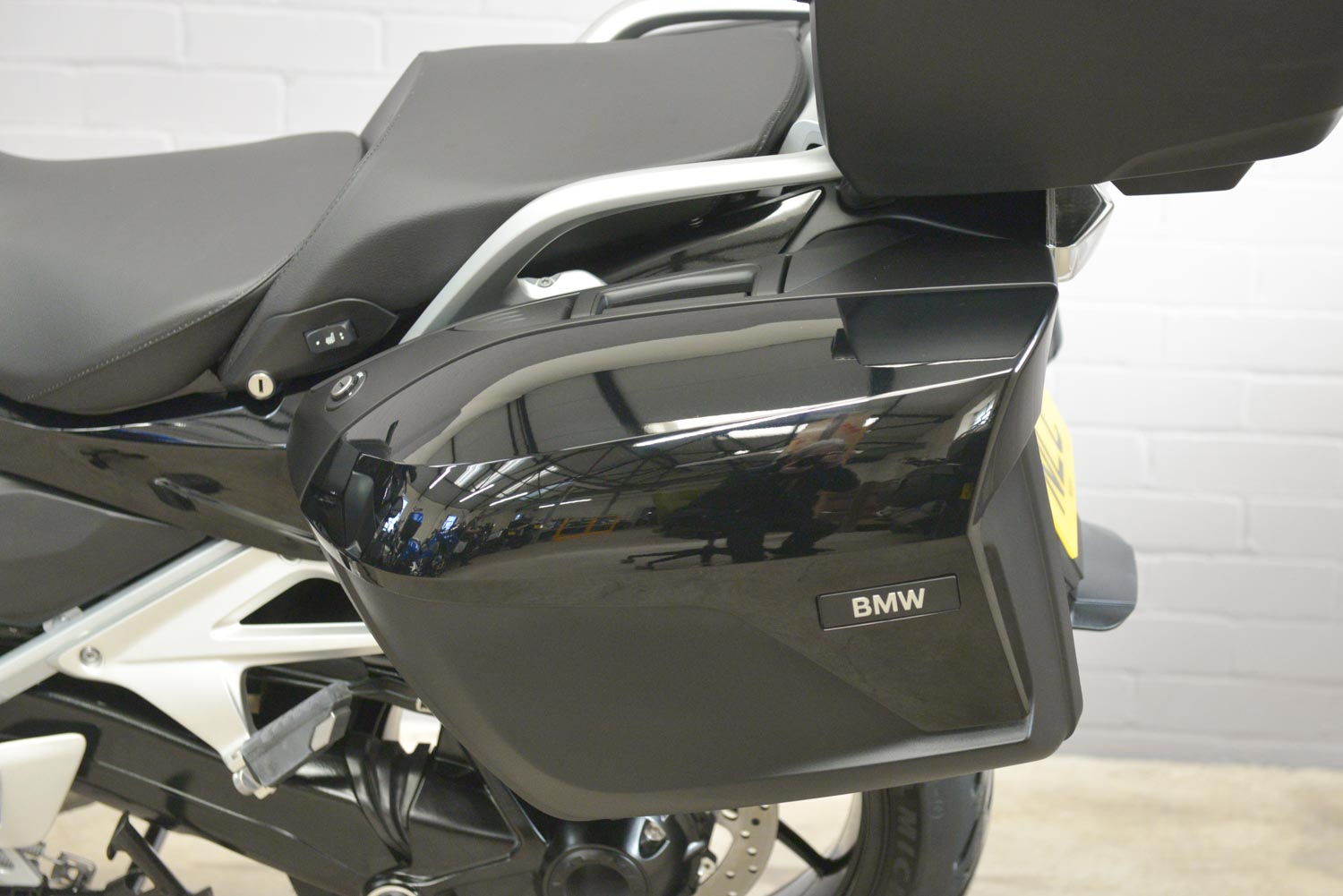 2022 BMW R 1250 RT LE Triple Black
