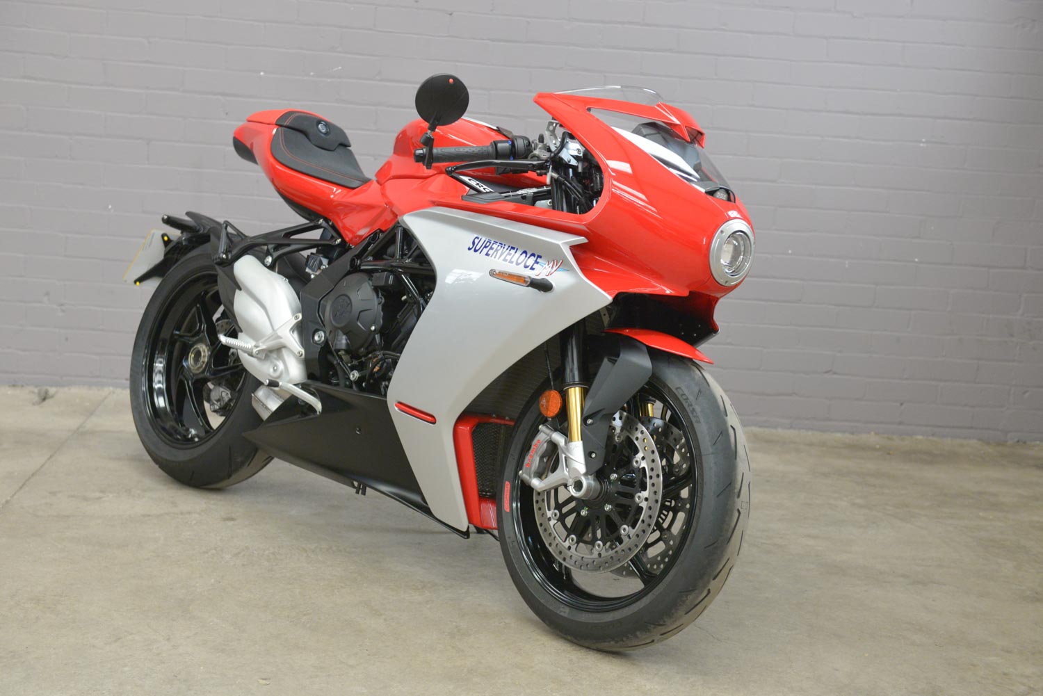 2025 MV Agusta Superveloce 800