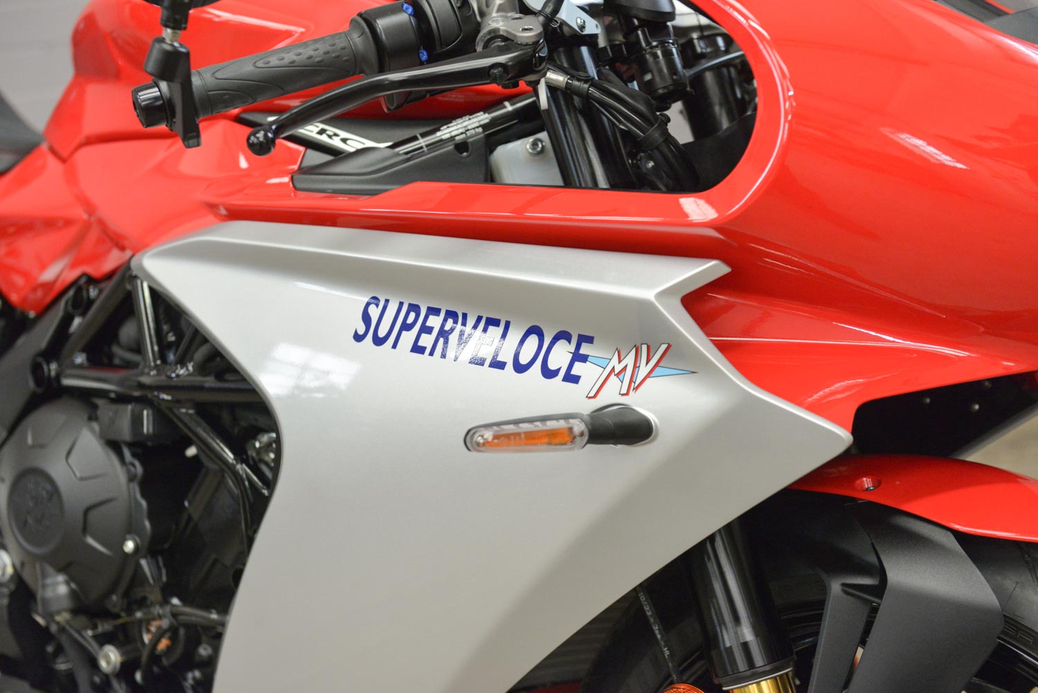 2025 MV Agusta Superveloce 800