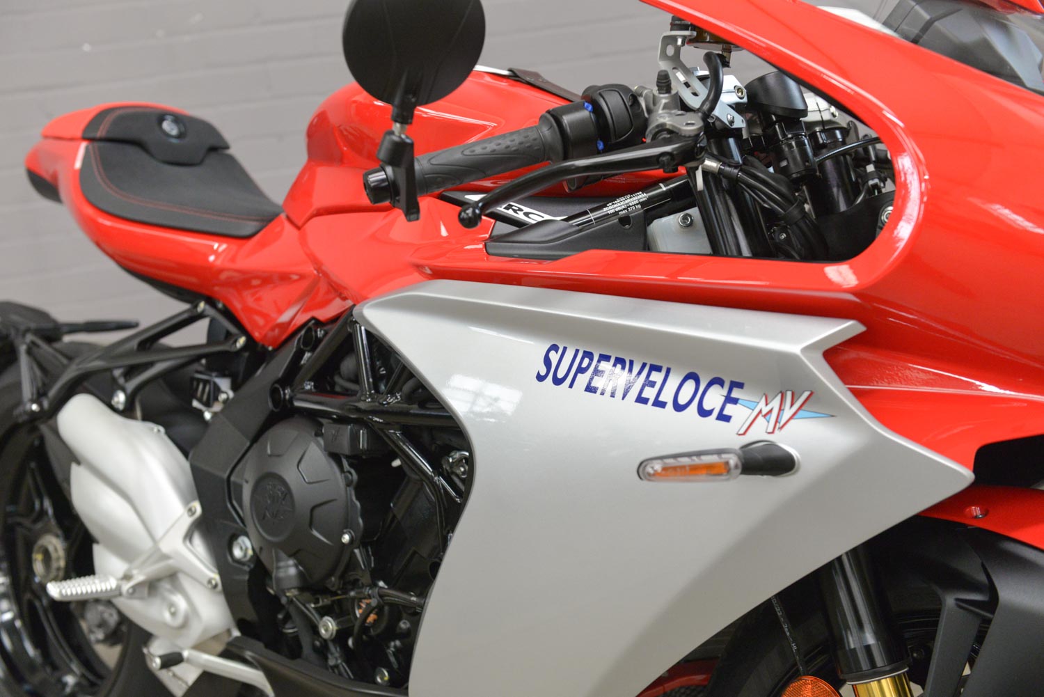 2025 MV Agusta Superveloce 800