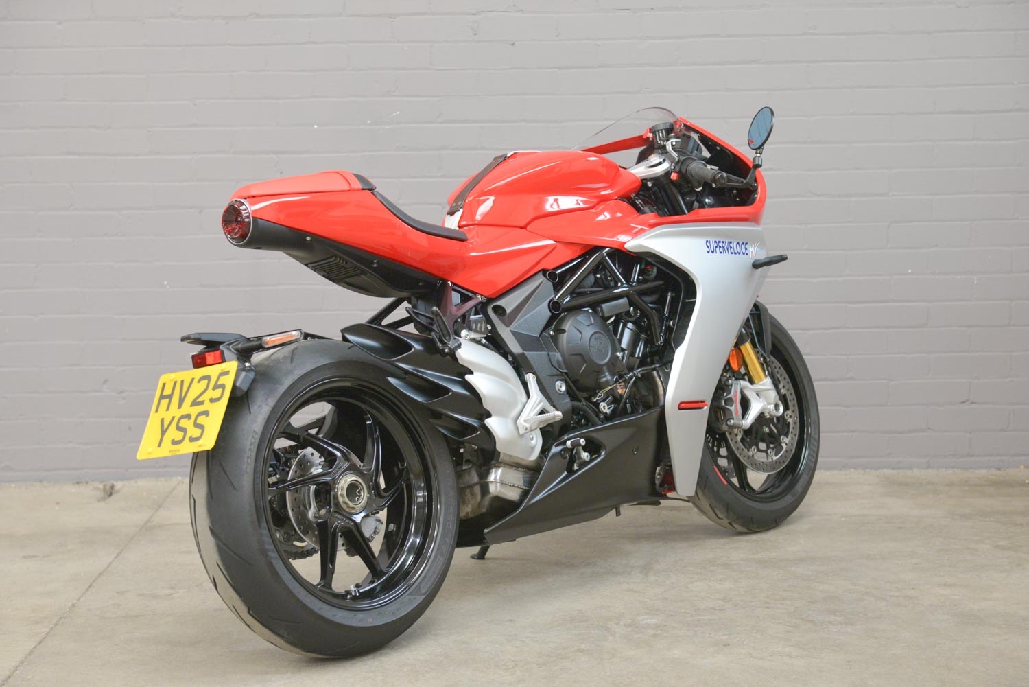 2025 MV Agusta Superveloce 800
