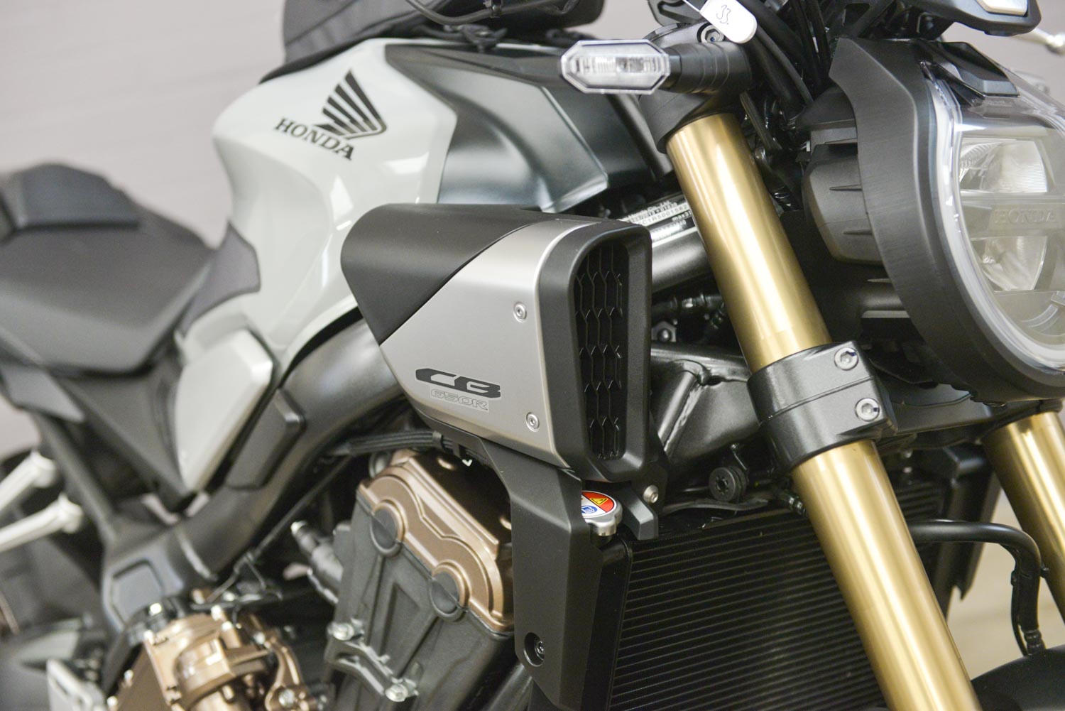 2025 Honda CB 650 R E-Clutch