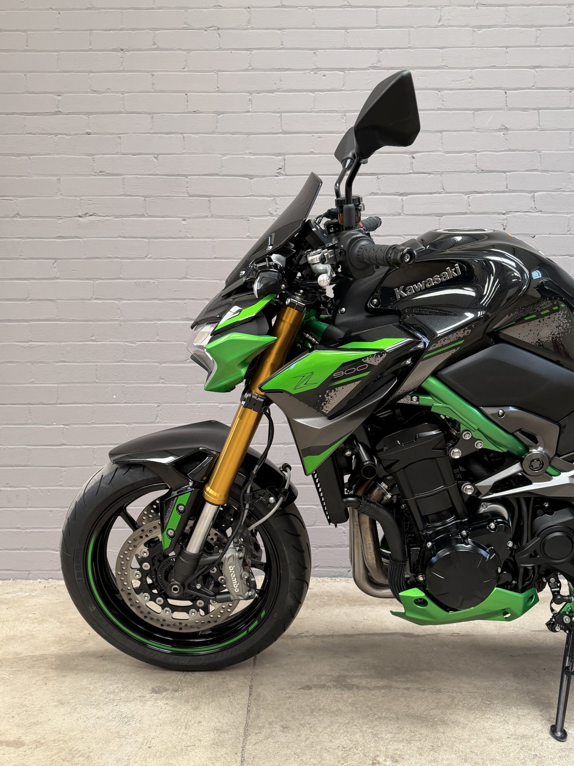 2024 Kawasaki Z 900 R SE Performance Edition