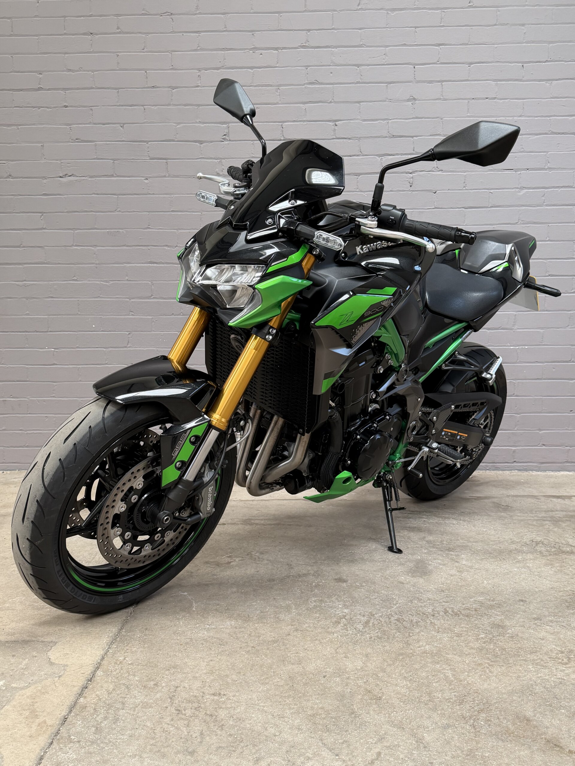 2024 Kawasaki Z 900 R SE Performance Edition