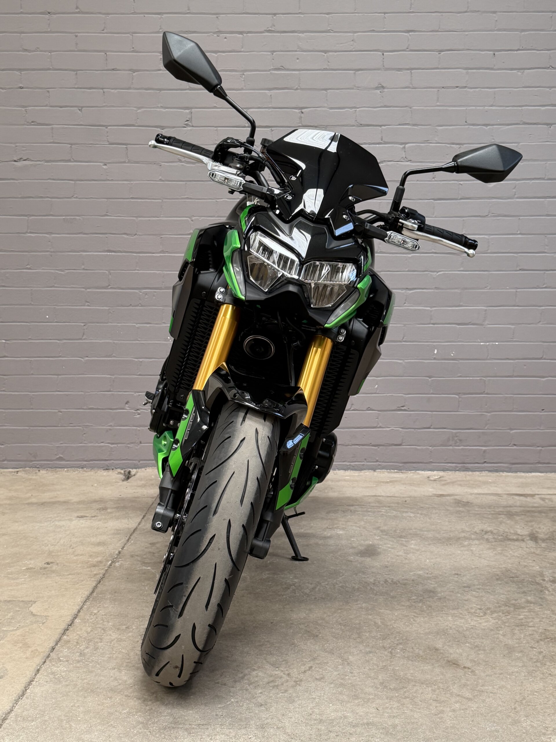 2024 Kawasaki Z 900 R SE Performance Edition