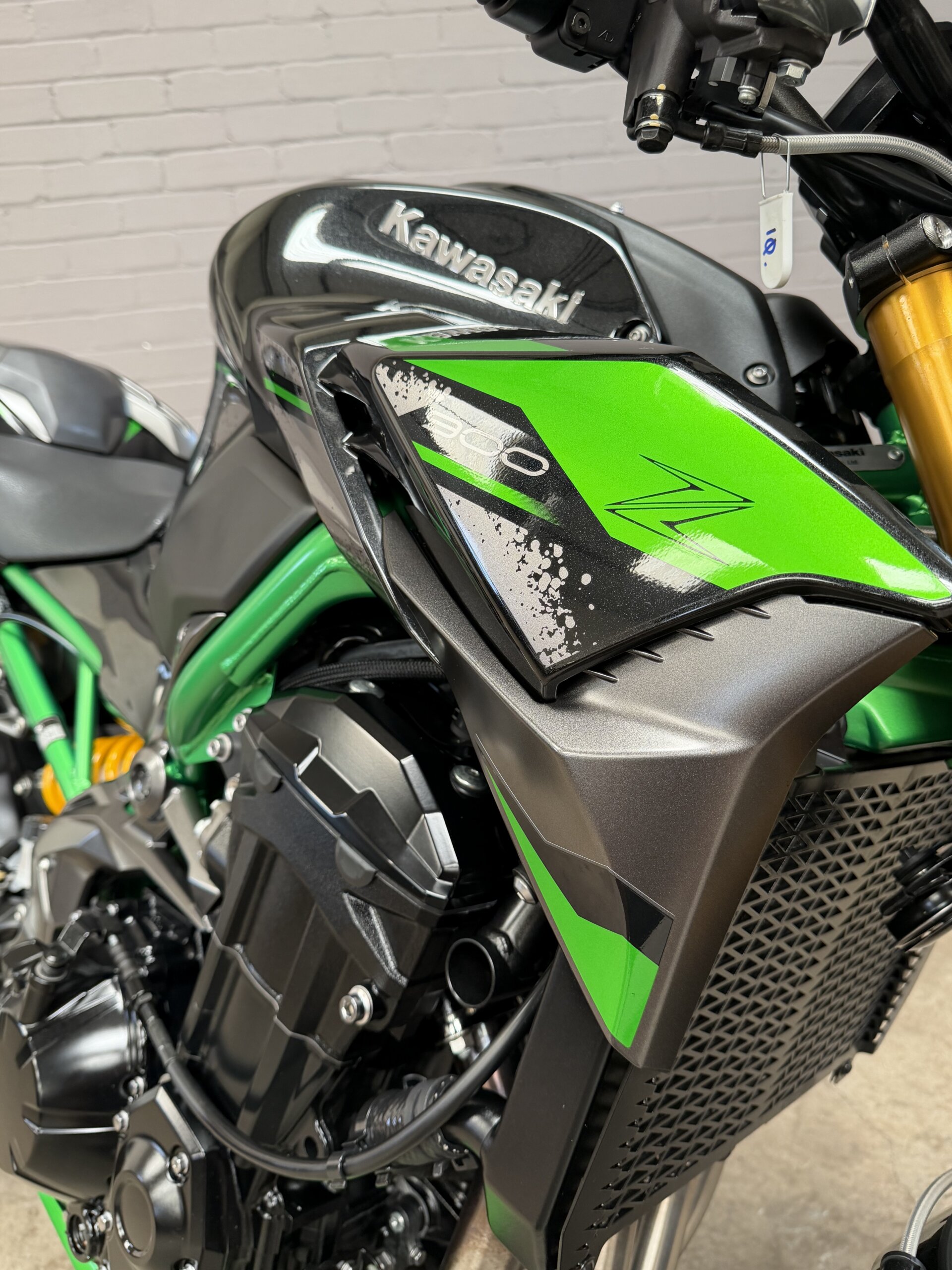 2024 Kawasaki Z 900 R SE Performance Edition