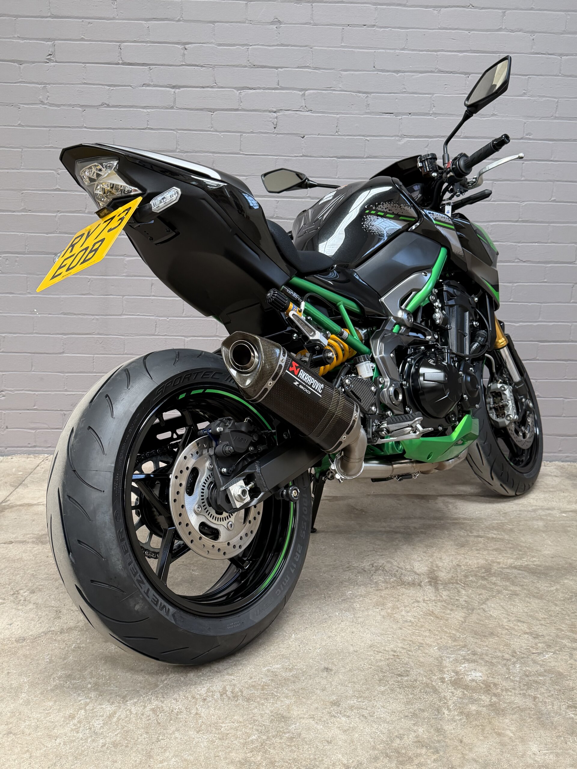 2024 Kawasaki Z 900 R SE Performance Edition
