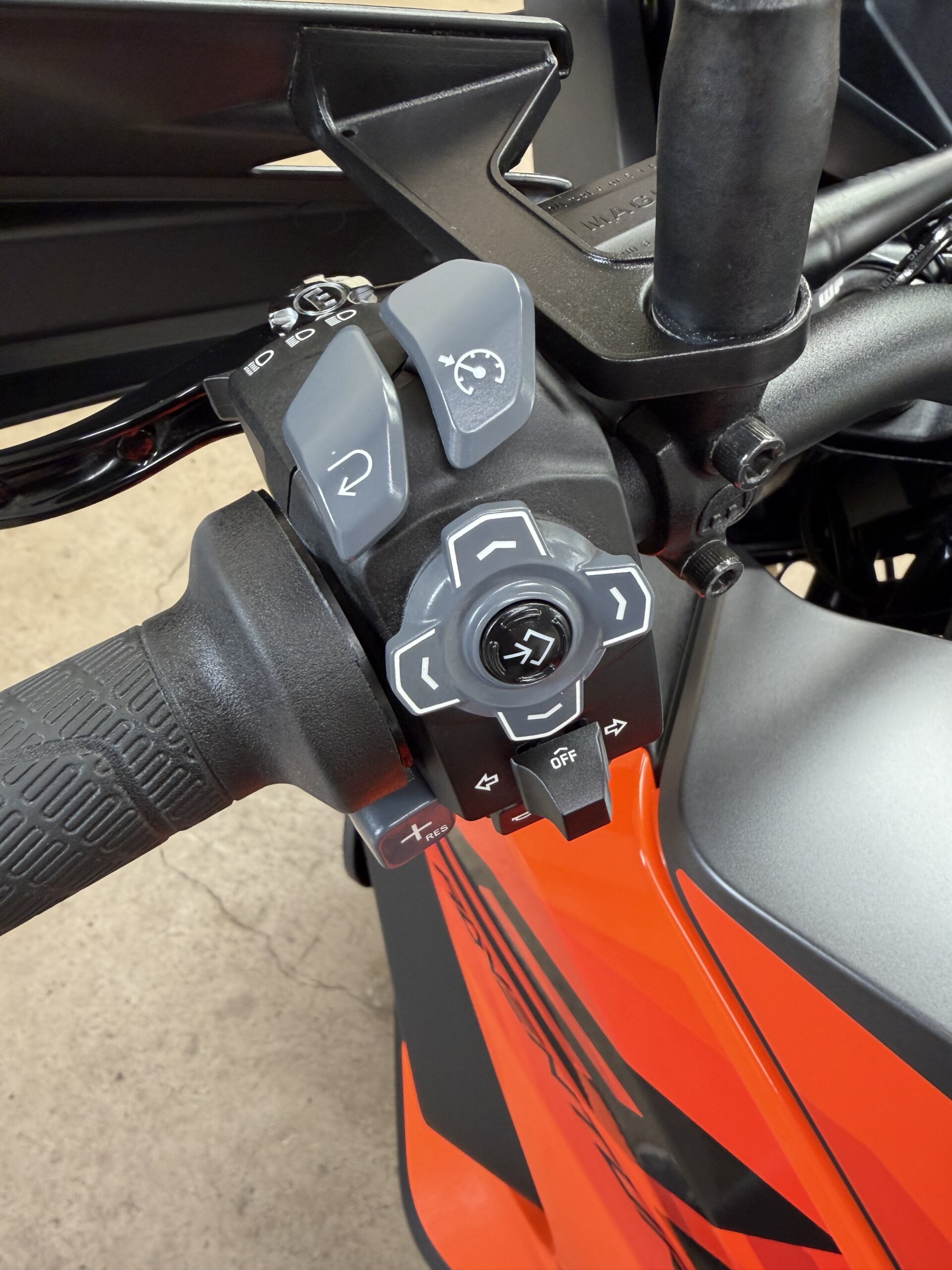 2023 KTM Super Adventure S 1290